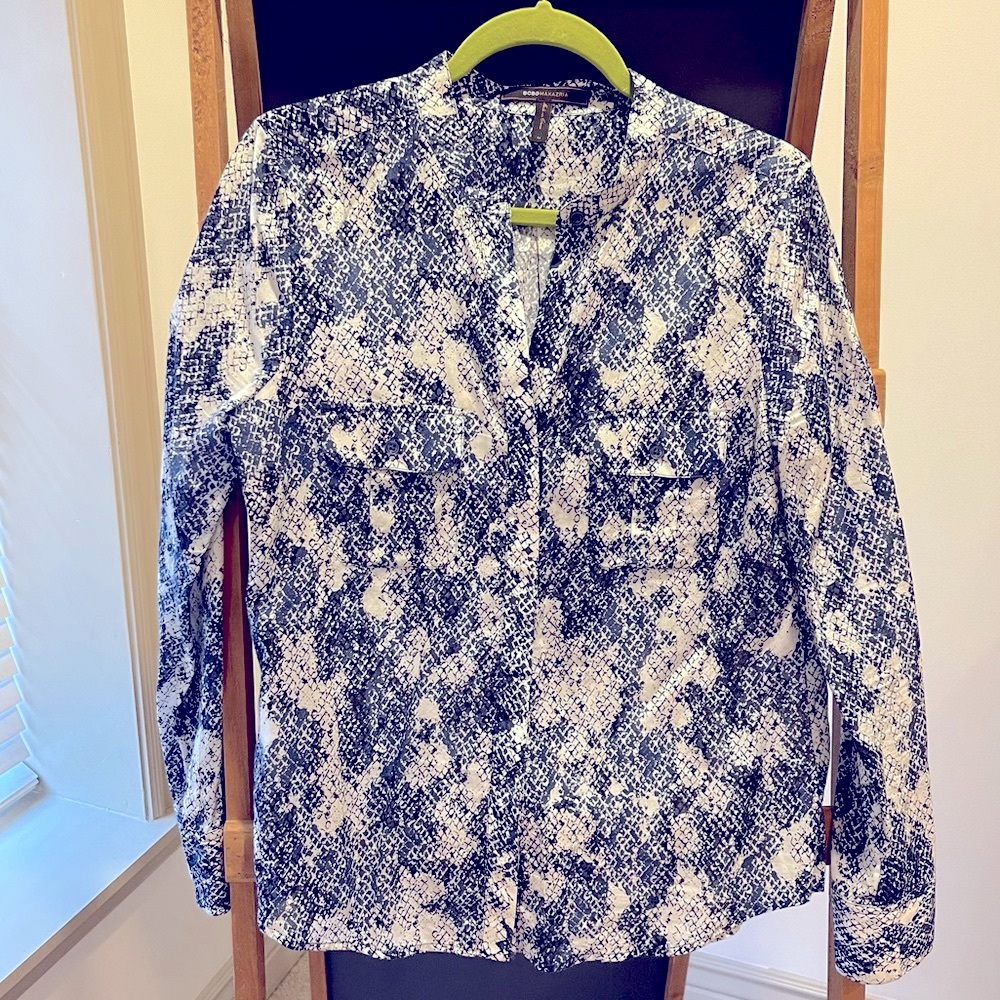 BCBGMAXAZRIA MEDIUM SHIRT